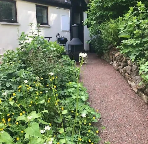 Cute Studio Cottage. Wood Burner. Amazing Views
