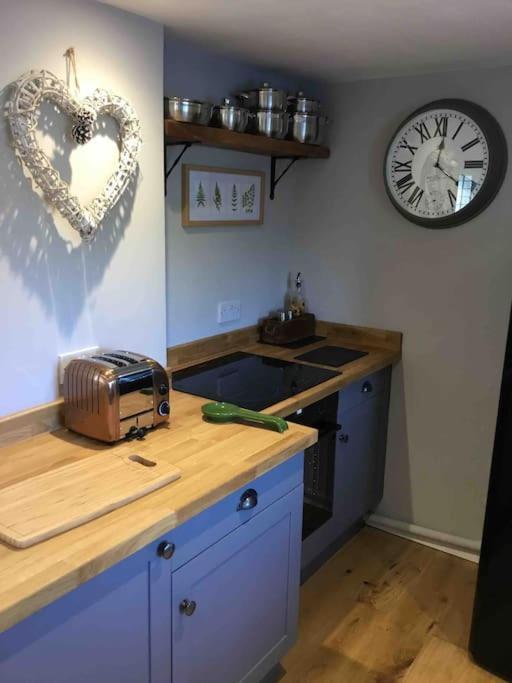 Holiday home Cute Cottage. Wood Burner. Amazing Views