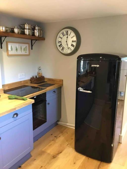 Holiday home Cute Cottage. Wood Burner. Amazing Views *